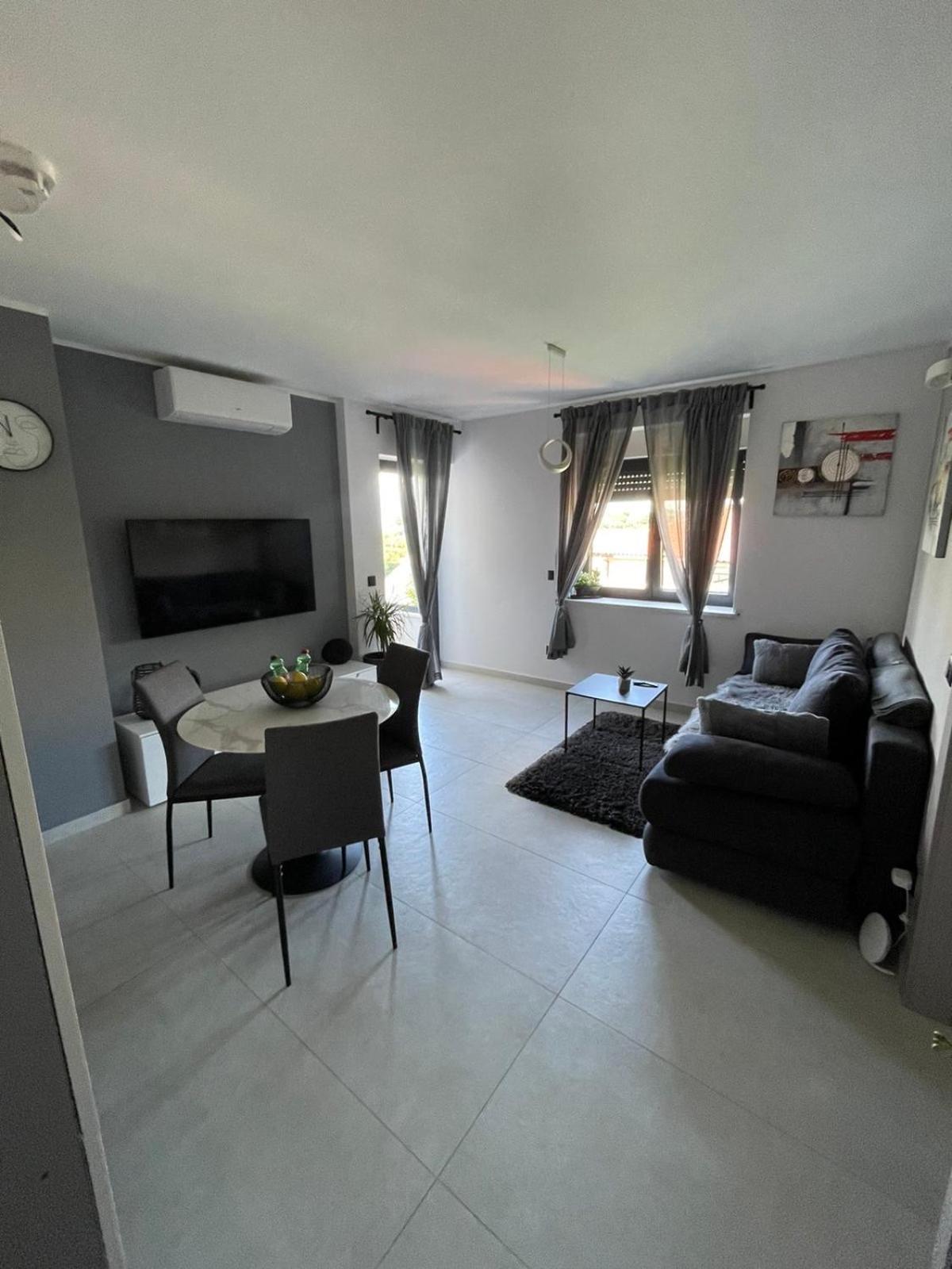 Rijeka Relax Apartment With Parking Экстерьер фото